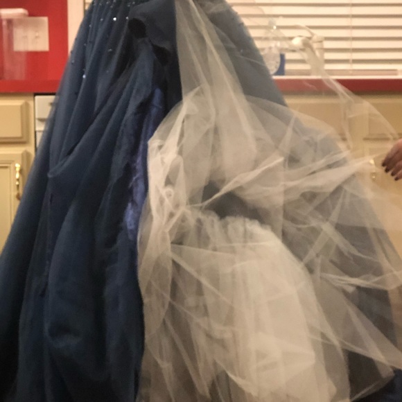 Navy blue prom dress - Picture 5 of 10